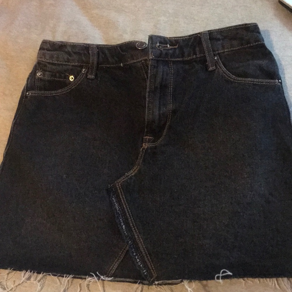 Forever 21 black denim skirt